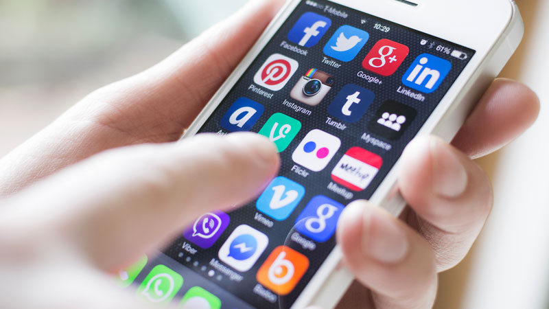 SocialMedia