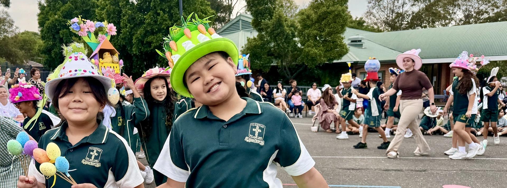 St Aidan's Primary, Rooty Hill students in Easter Hat parade