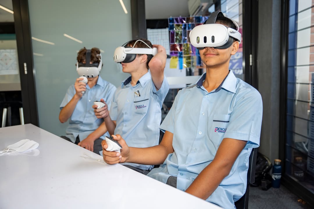 617762377044461_1261980995955926-1