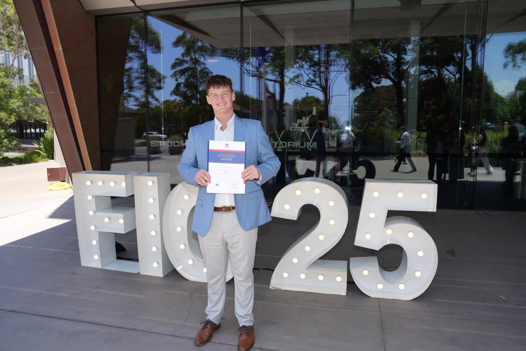 617762377044461_1270231978464161-1