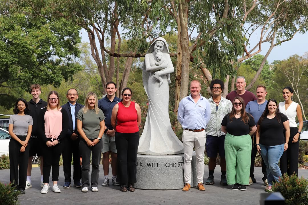 617762377044461_1303938445093514-1