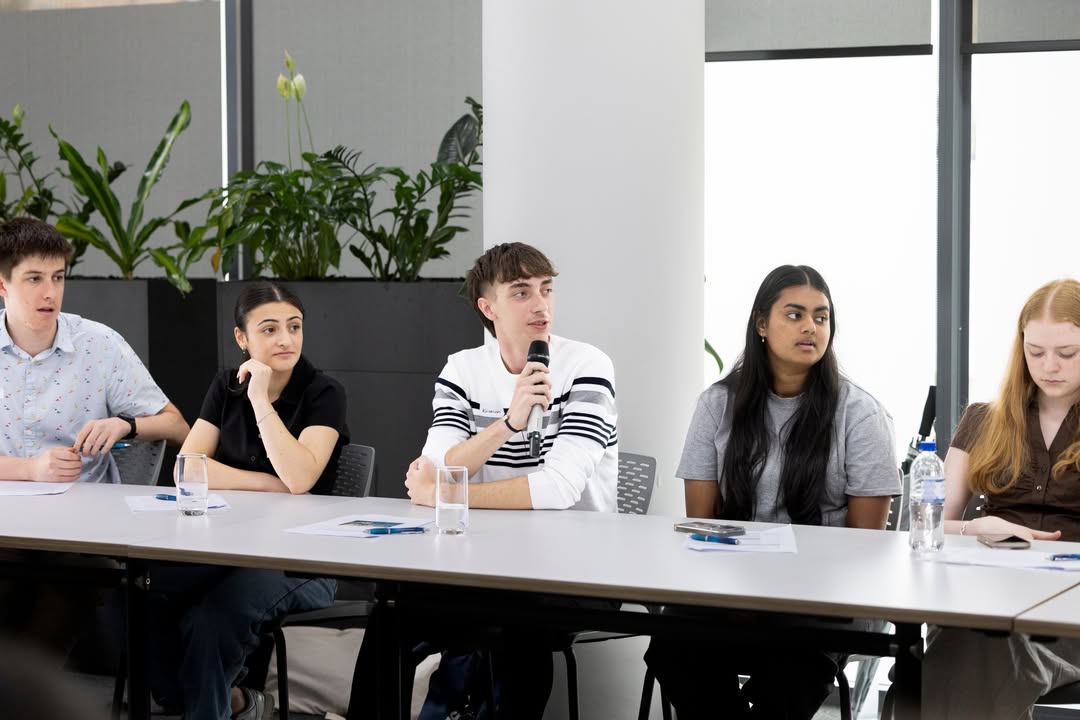 617762377044461_1330347385785953-1